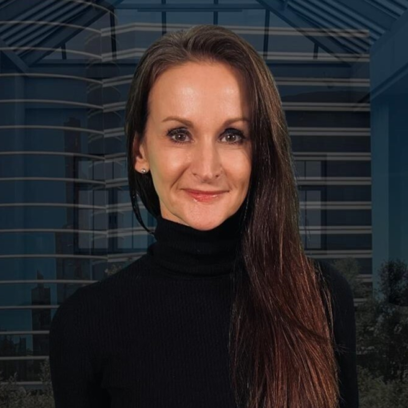 oracle-kari-gallagher-headshot-2x