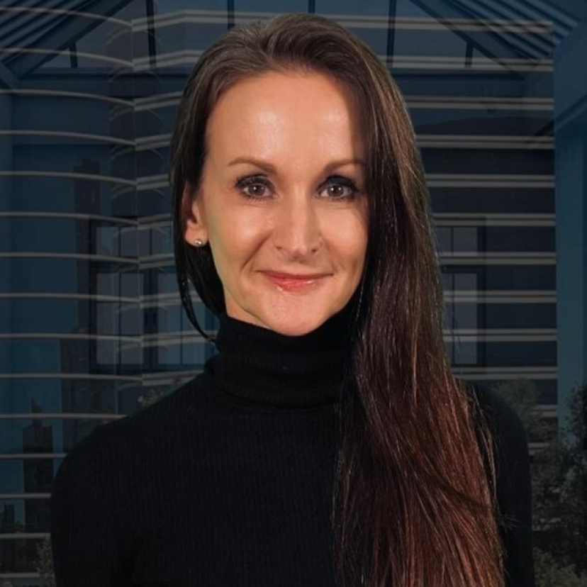 kari_gallagher_oracle_headshot_2x