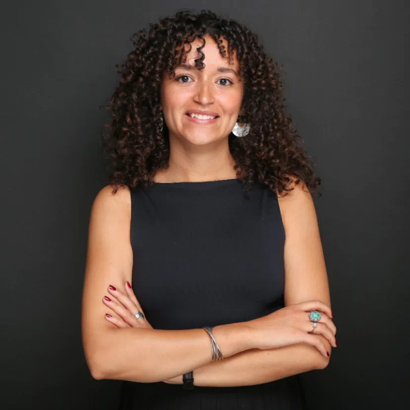 image-professional-services-AmbreJeanneau-headshot